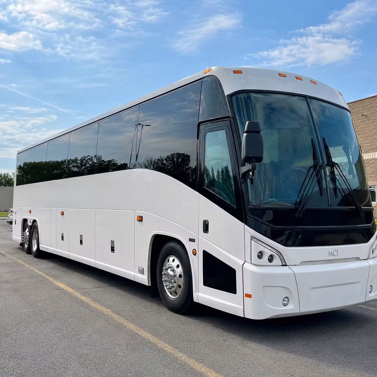 let a charter bus handle game day transportation to ventura county fairgrounds events
