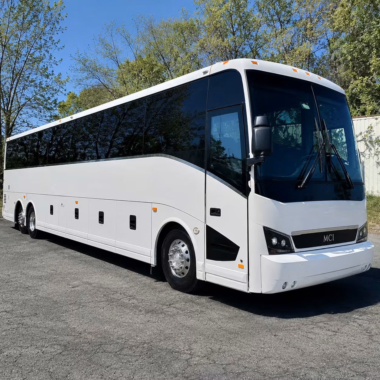 oxnard groups love charter bus transportation to kia forum and hollywood bowl